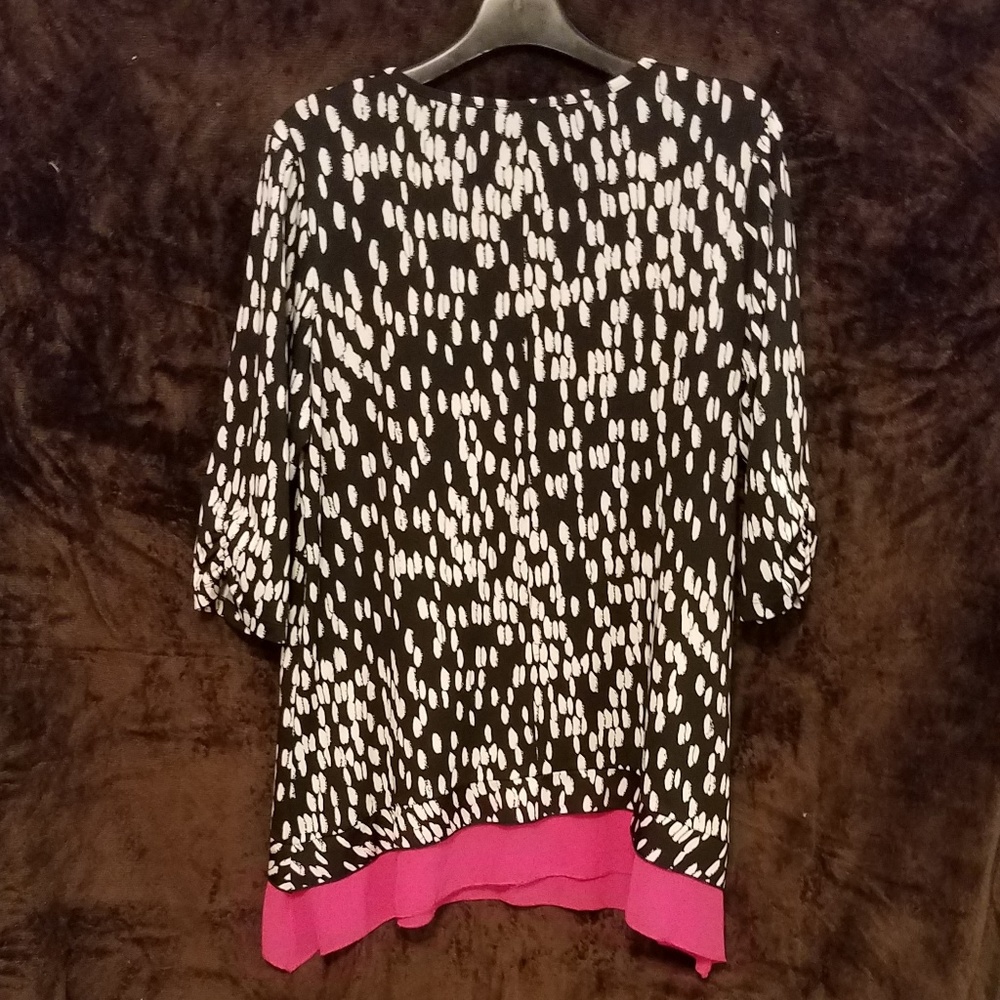EUC New Directions black and white mosaic tunic